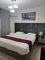 Golden Hotel
