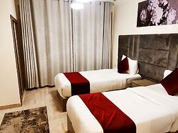 Golden Hotel