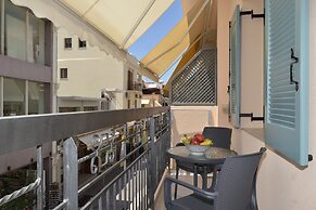 Amara Porto Living