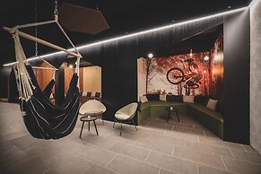 AVES Hotel & Apartment Arosa