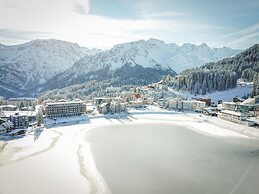 AVES Hotel & Apartment Arosa