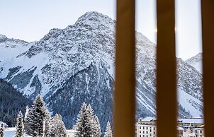 AVES Hotel & Apartment Arosa