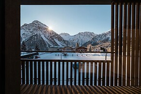 AVES Hotel & Apartment Arosa
