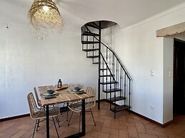 Inn Comenda House