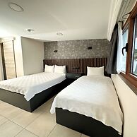 Mad Sea Hotel