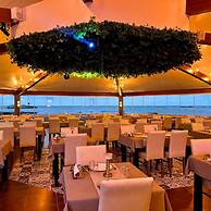 Mad Sea Hotel