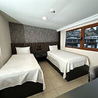 Mad Sea Hotel