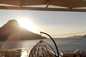 1 Bed - Sleeps 2 - Balcony - Sea View - Parking