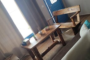 1 Bed - Sleeps 2 - Balcony - Sea View - Parking
