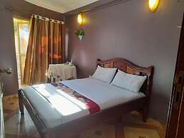 Twin Tower Gardens Hotel