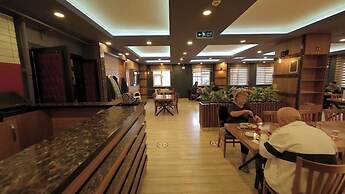 Sapran Deluxe Hotel
