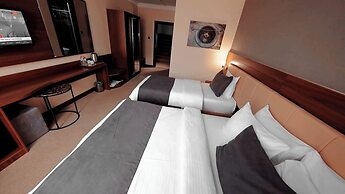 Sapran Deluxe Hotel