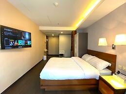 Sunny Day Hotel