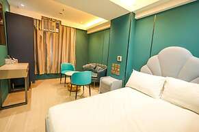 Sunny Day Hotel