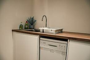 Bv Comfy Basement Apartment At Conditioning House