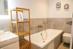 Apartment Seven