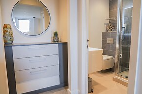 Apartment Seven