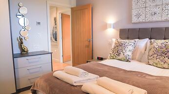 Apartment Seven