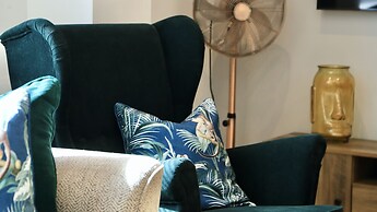 Apartment Seven