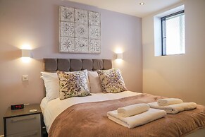 Apartment Seven