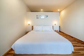 4BR Luxury Modern Contemporary Villa in Canggu