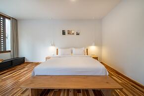 4BR Luxury Modern Contemporary Villa in Canggu