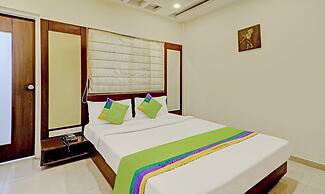 Loharkar Hotel