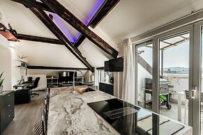 Loft Rooftop in Como - 3 Terraces, Park, Ac, Bbq