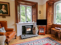 Danes Court