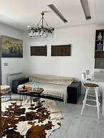 1 Bed Flat - Sleeps 2 - Parking - Wifi