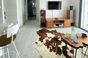 1 Bed Flat - Sleeps 2 - Parking - Wifi