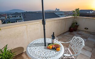 Tavor View Suites