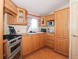 Ty Newydd Caravan