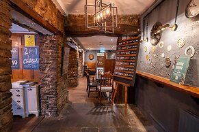 The Snooty Fox