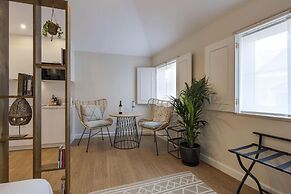 Peixeira Studios and Apartments