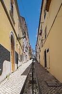 Peixeira Studios and Apartments