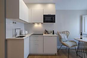 Peixeira Studios and Apartments