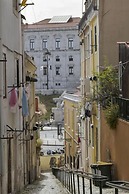 Peixeira Studios and Apartments
