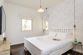 Arlo by TLV2RENT