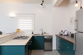 Arlo by TLV2RENT
