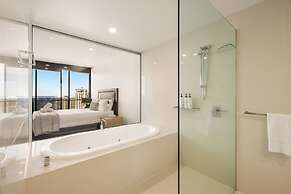 Circle on Cavill - Coastal Letting