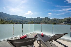 Elegant Designer 4BR Pool Villa Skylight
