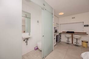 Bright and Adorable Studio in Vredehoek