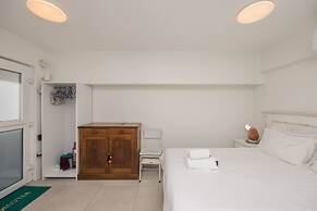 Bright and Adorable Studio in Vredehoek