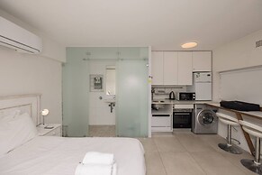 Bright and Adorable Studio in Vredehoek