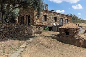 Casas de Campo do Castro da Cola