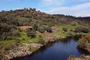 Casas de Campo do Castro da Cola