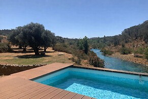 Casas de Campo do Castro da Cola