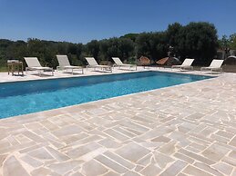 Impeccable 3-bed Villa in Contrada Sessana Grande