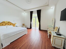 NAM DU PALACE